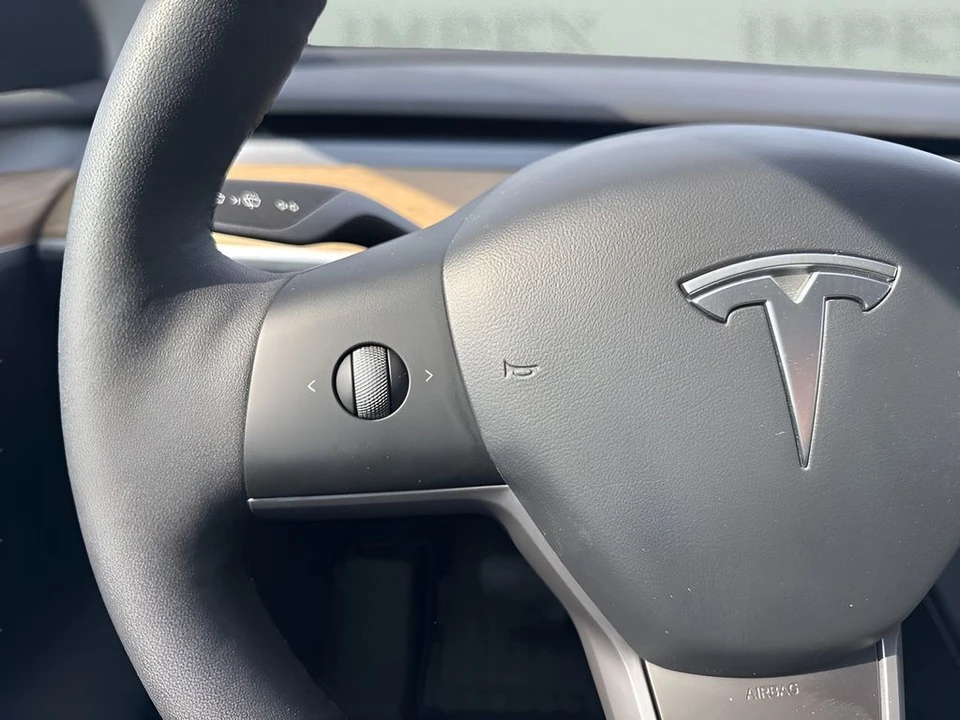 2022 Tesla Model Y - Image 15 of 21