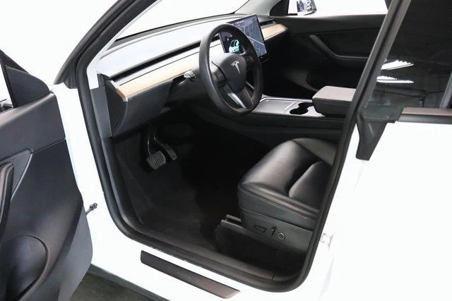 2022 Tesla Model Y - Image 19 of 21