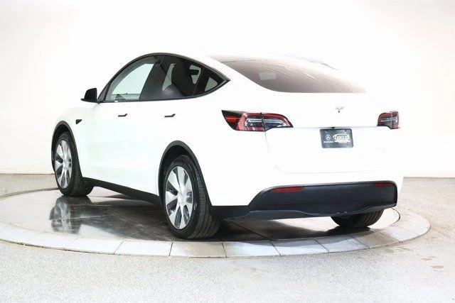 2022 Tesla Model Y - Image 2 of 21
