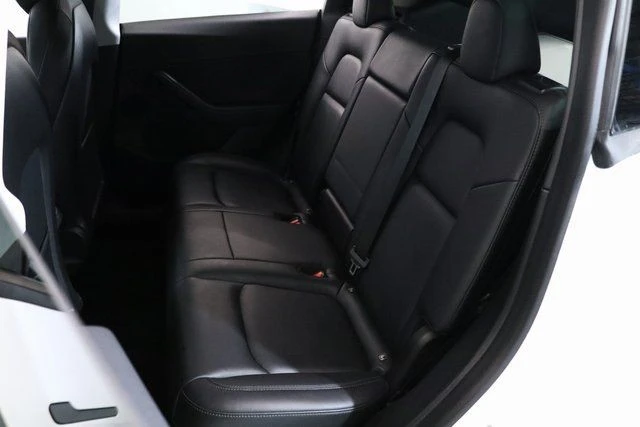 2022 Tesla Model Y - Image 14 of 21