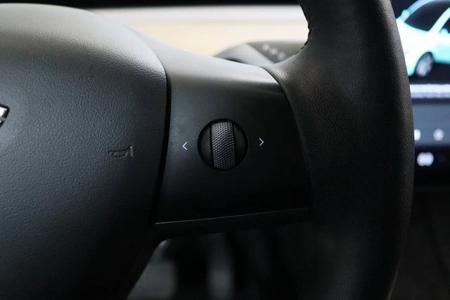2022 Tesla Model Y - Image 5 of 21