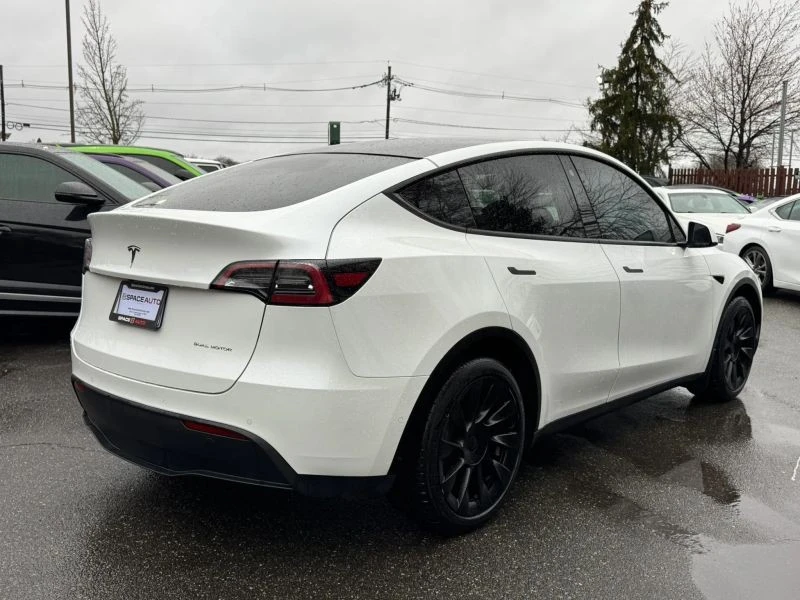 2022 Tesla Model Y - Image 4 of 12