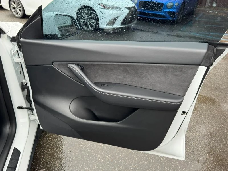 2022 Tesla Model Y - Image 12 of 12