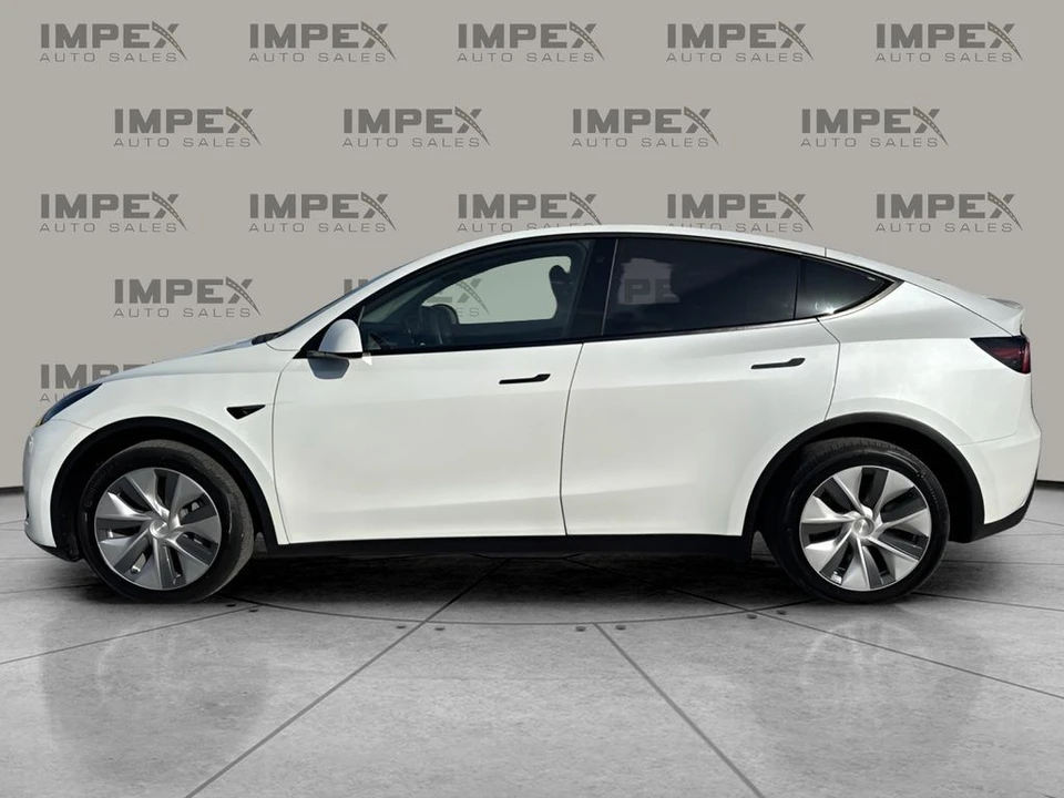 2022 Tesla Model Y - Image 2 of 12