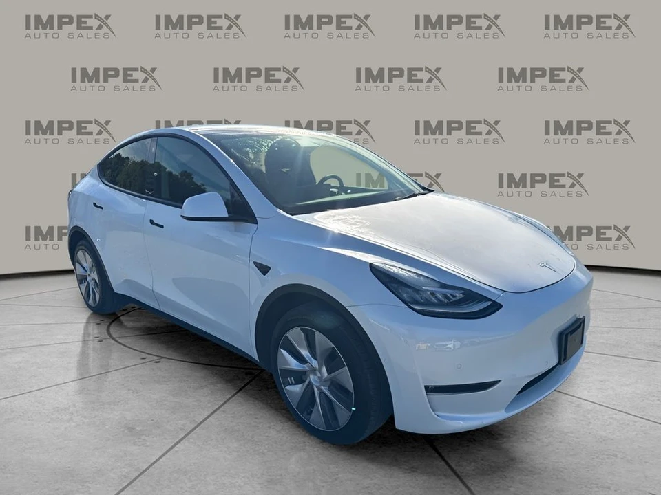 2022 Tesla Model Y - Image 7 of 12