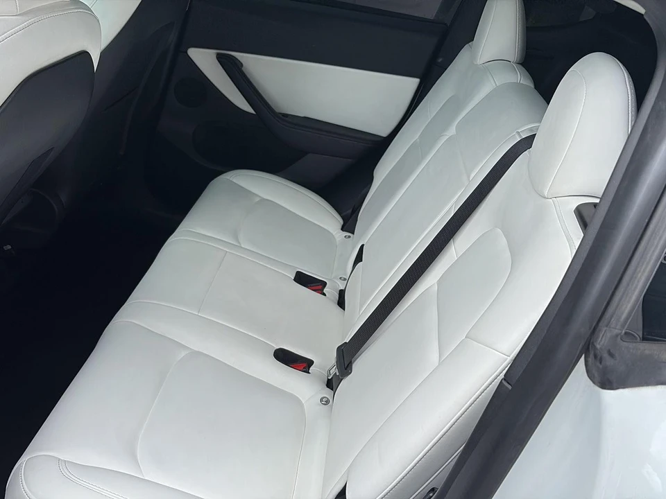 2022 Tesla Model Y - Image 18 of 21