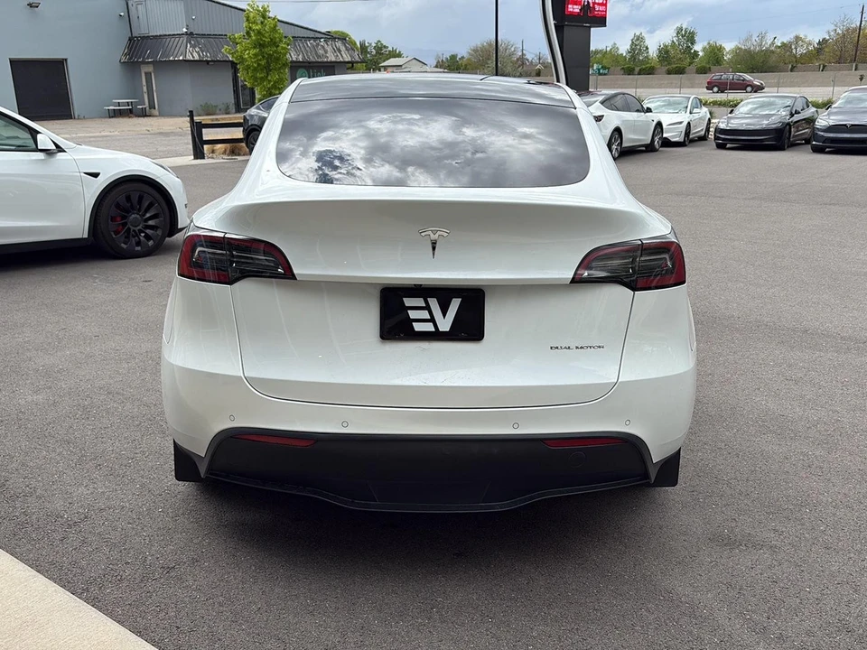 2022 Tesla Model Y - Image 7 of 21