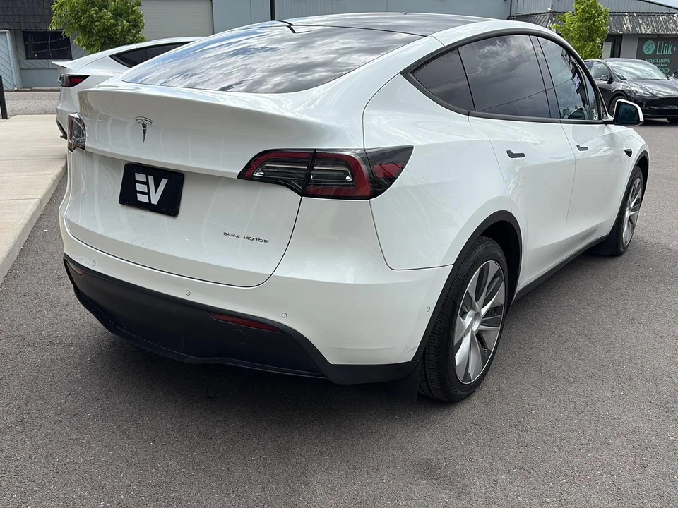 2022 Tesla Model Y - Image 8 of 21