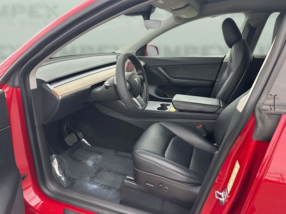 2022 Tesla Model Y - Image 9 of 21