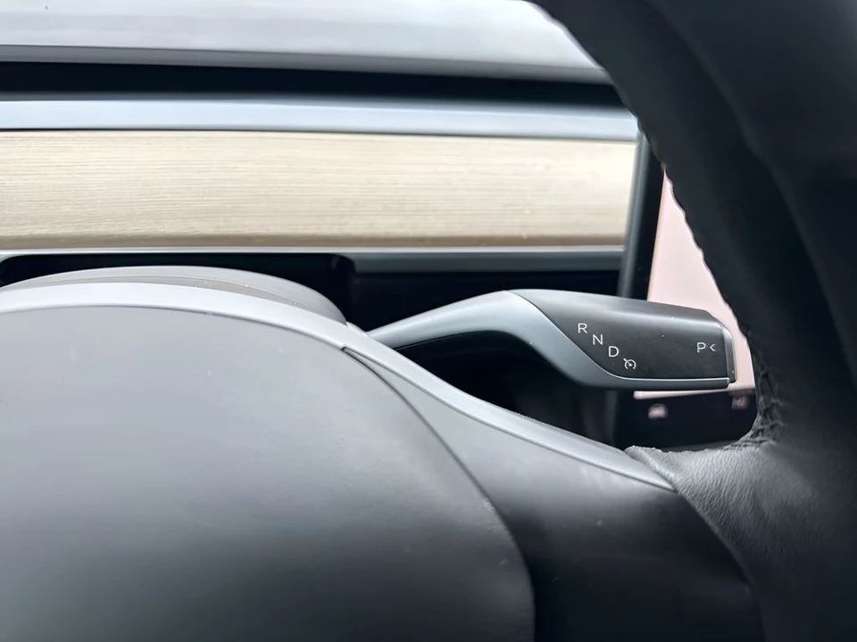 2022 Tesla Model Y - Image 18 of 21