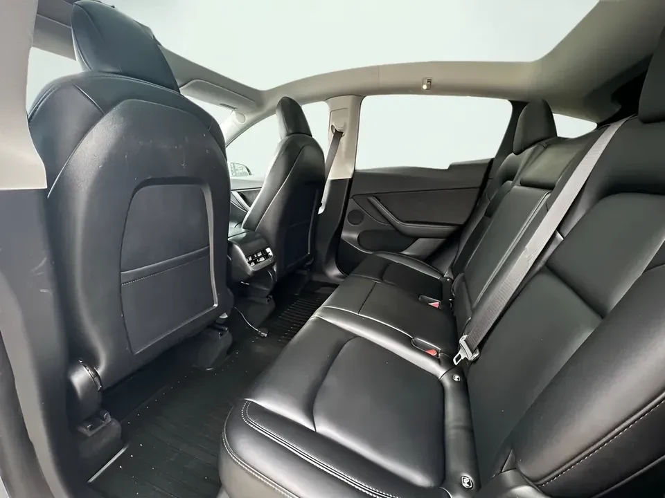 2022 Tesla Model Y - Image 18 of 20