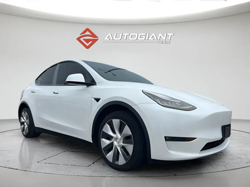 2022 Tesla Model Y - Image 10 of 20