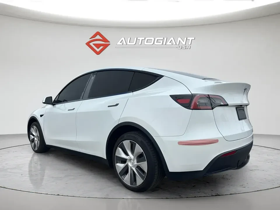 2022 Tesla Model Y - Image 4 of 20