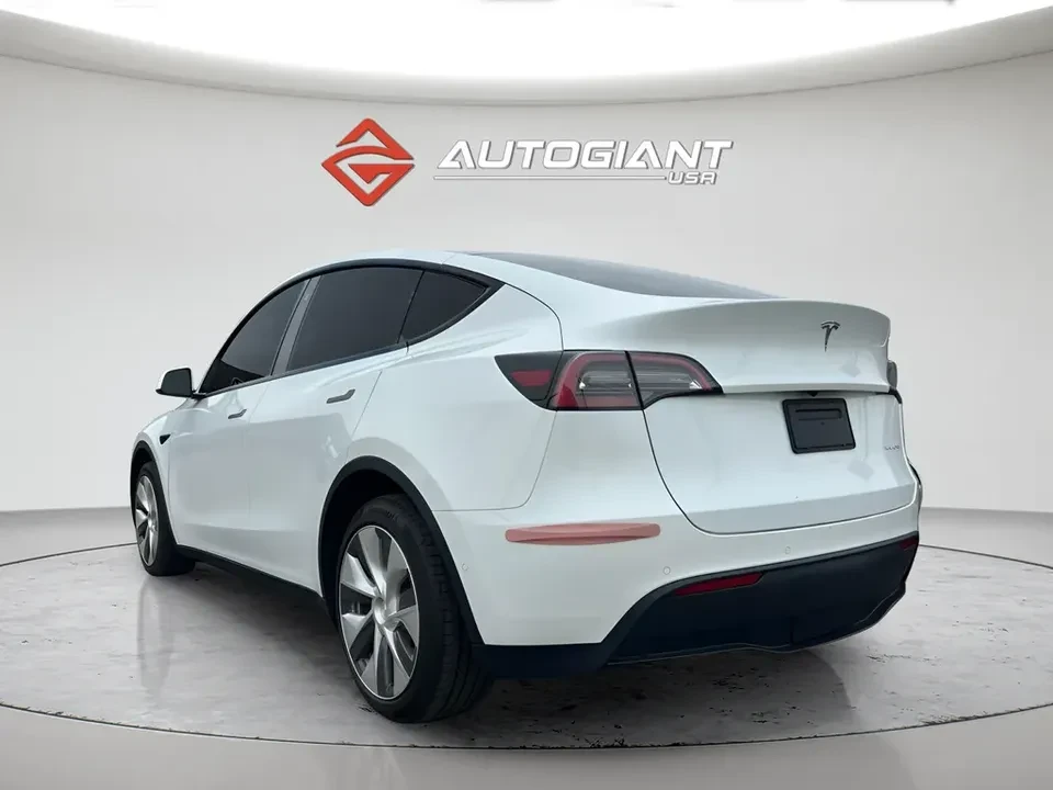 2022 Tesla Model Y - Image 5 of 20