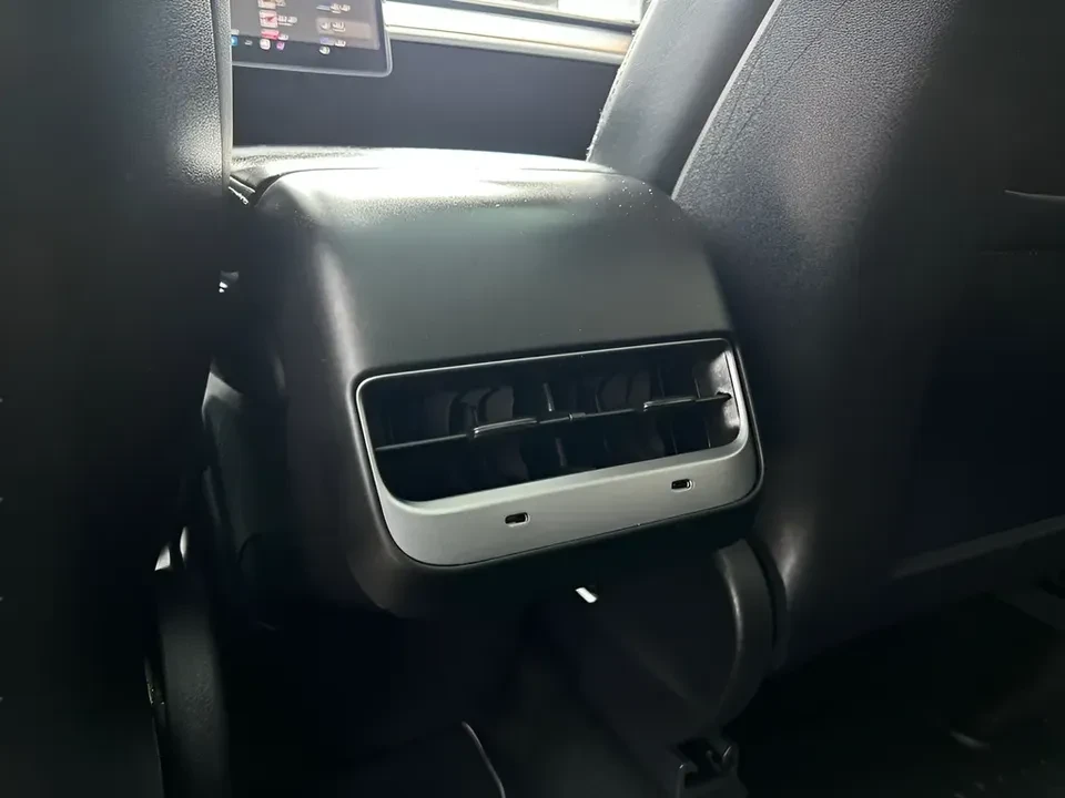 2022 Tesla Model Y - Image 20 of 20