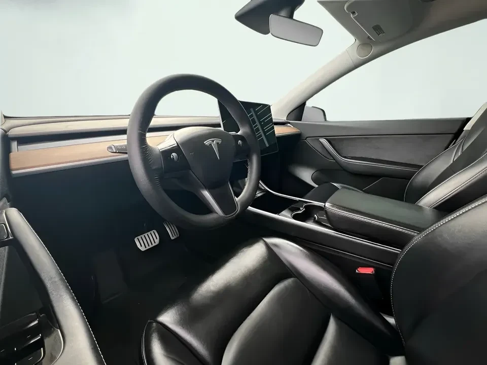 2022 Tesla Model Y - Image 15 of 20