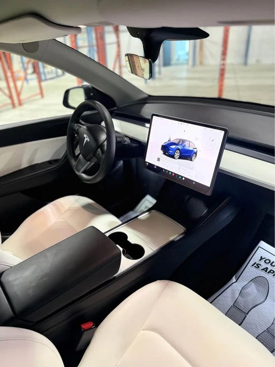 2022 Tesla Model Y - Image 5 of 8