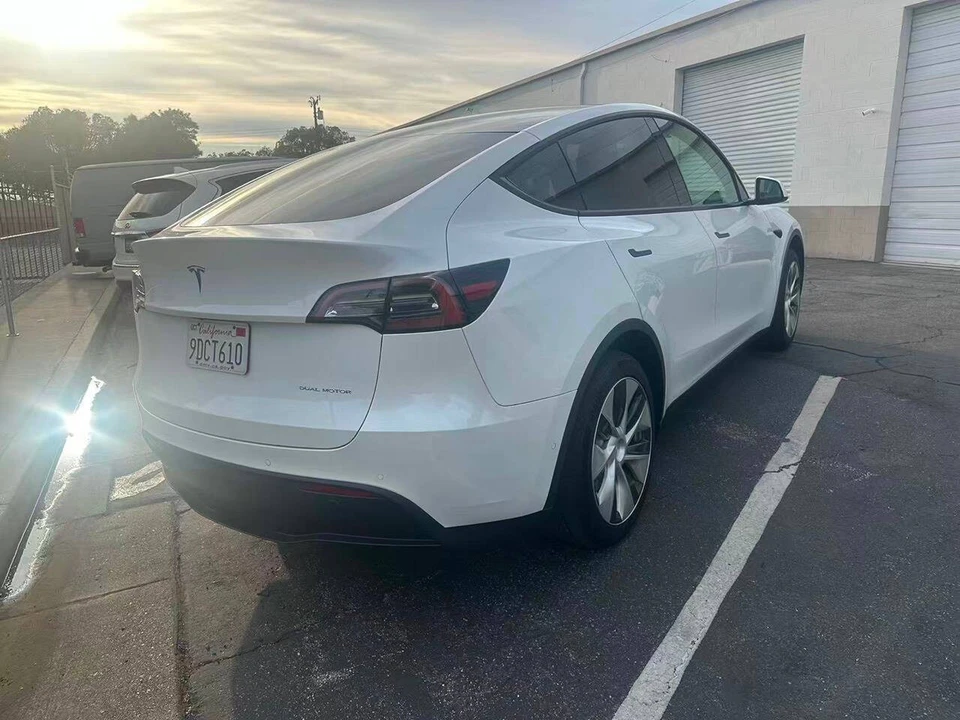 2022 Tesla Model Y - Image 3 of 13