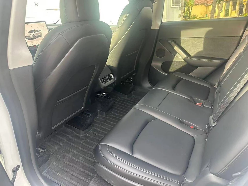 2022 Tesla Model Y - Image 11 of 13