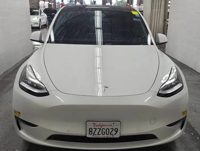 2022 Tesla Model Y - Image 4 of 10