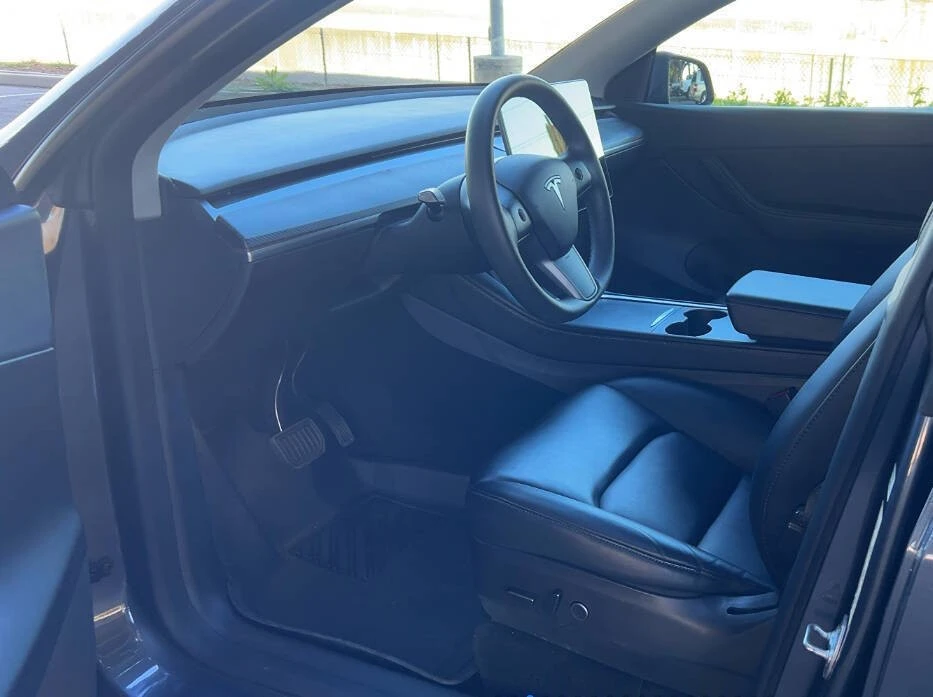 2022 Tesla Model Y - Image 10 of 10