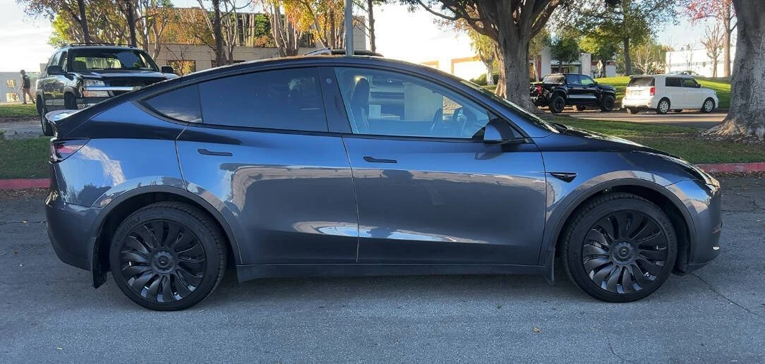 2022 Tesla Model Y - Image 6 of 9