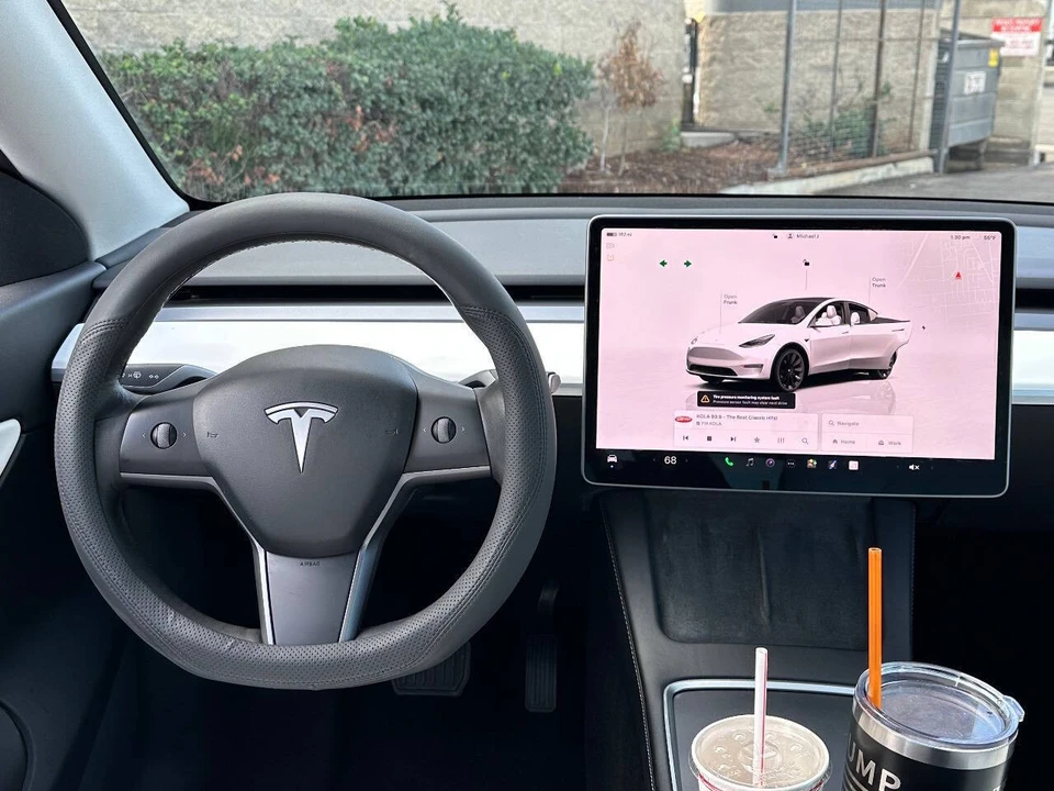 2022 Tesla Model Y - Image 2 of 12