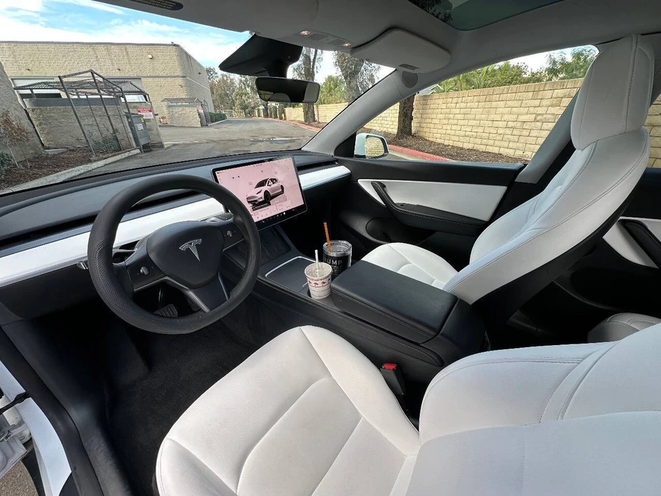 2022 Tesla Model Y - Image 20 of 21
