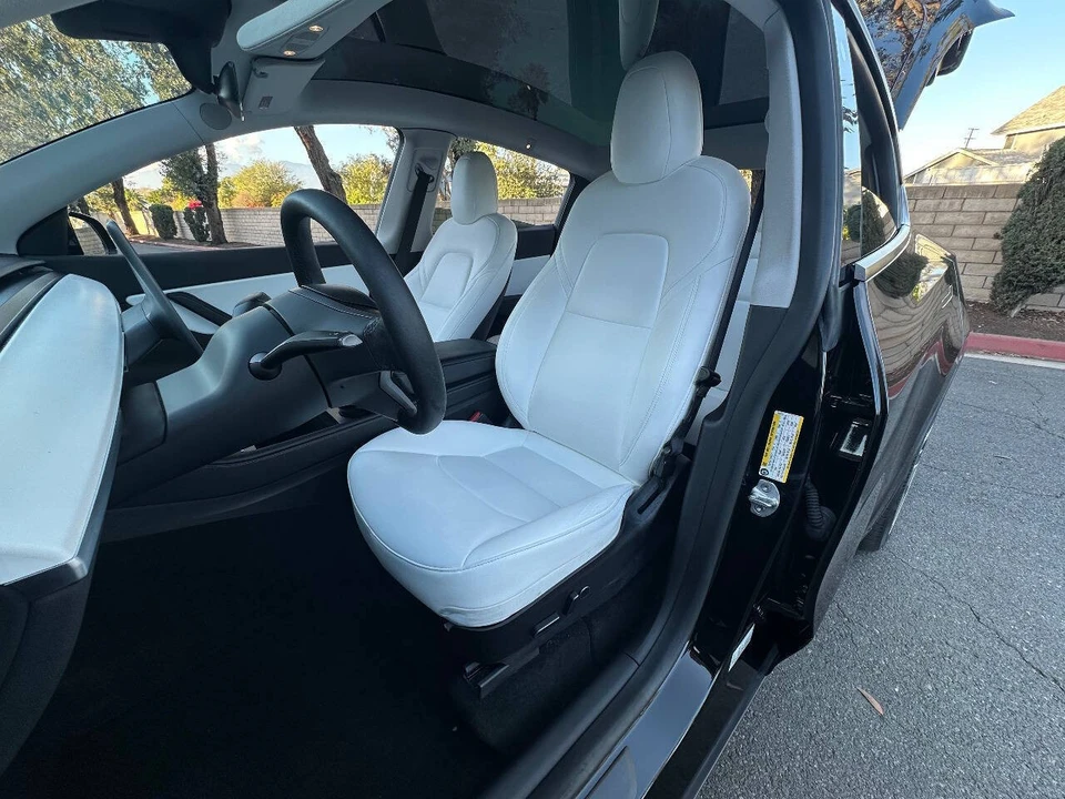 2022 Tesla Model Y - Image 2 of 21
