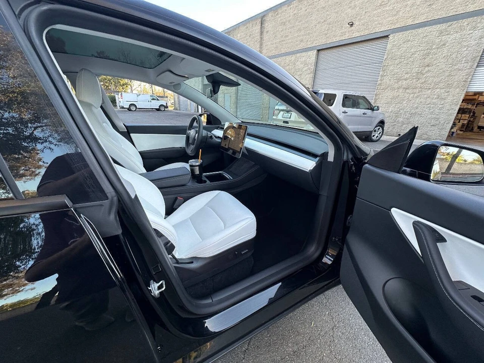 2022 Tesla Model Y - Image 20 of 21