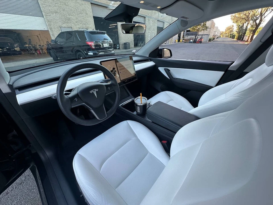 2022 Tesla Model Y - Image 15 of 21