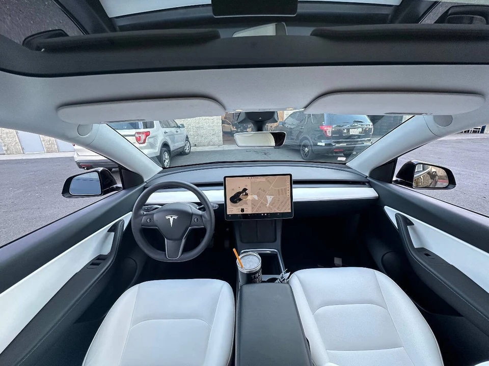 2022 Tesla Model Y - Image 3 of 21