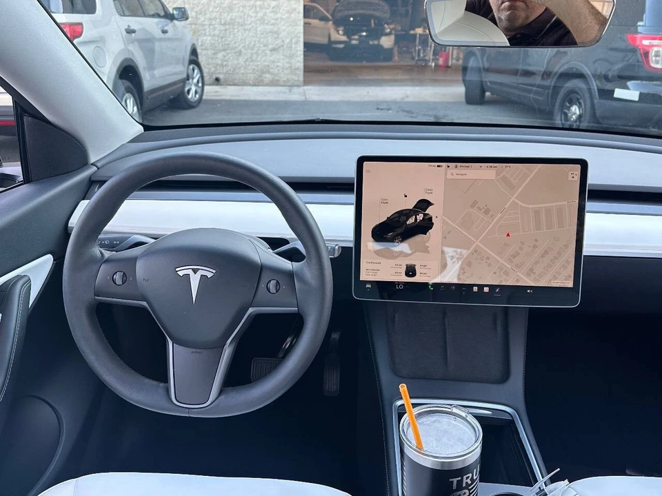 2022 Tesla Model Y - Image 6 of 21