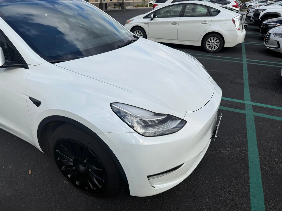 2022 Tesla Model Y - Image 18 of 31