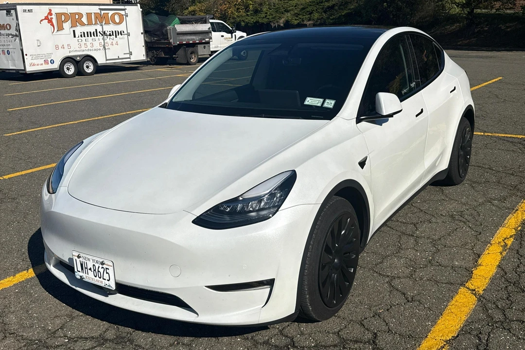 2022 Tesla Model Y - Image 8 of 31