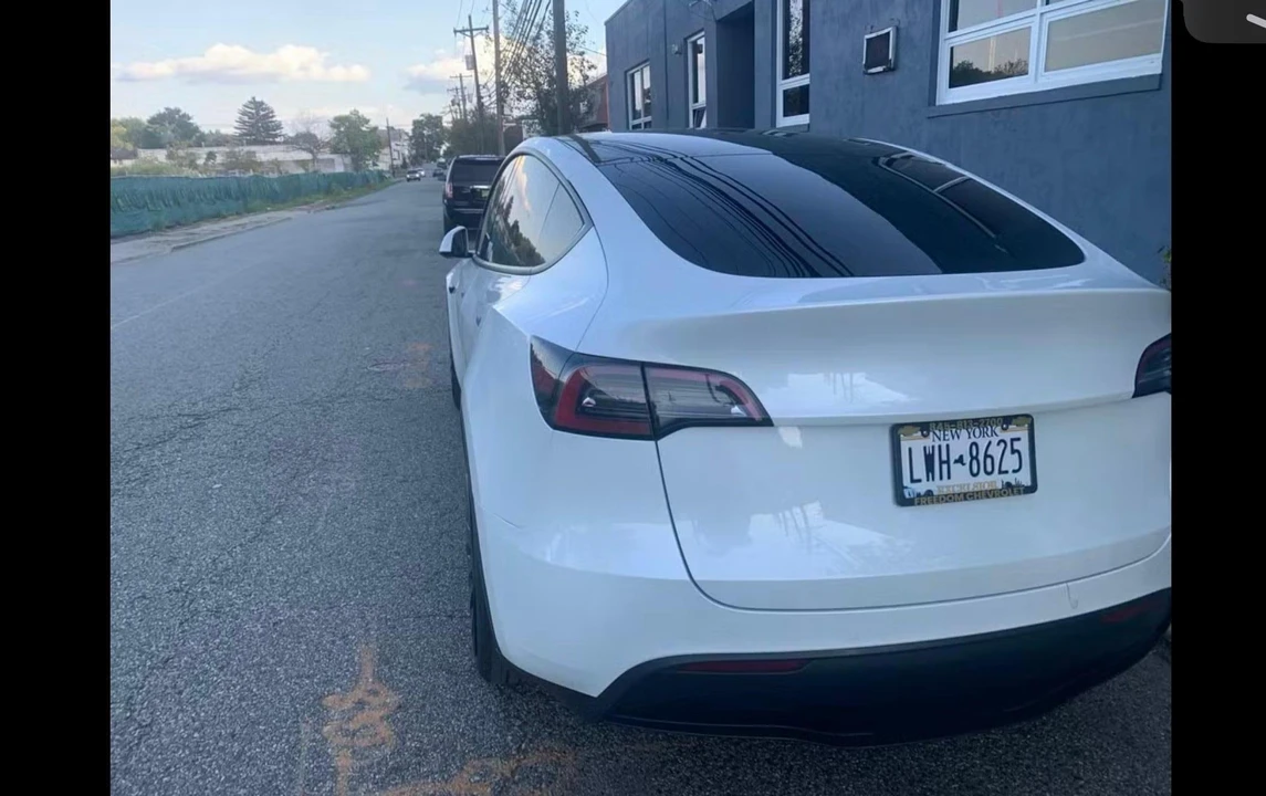 2022 Tesla Model Y - Image 29 of 31