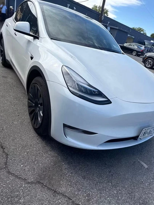 2022 Tesla Model Y - Image 19 of 31