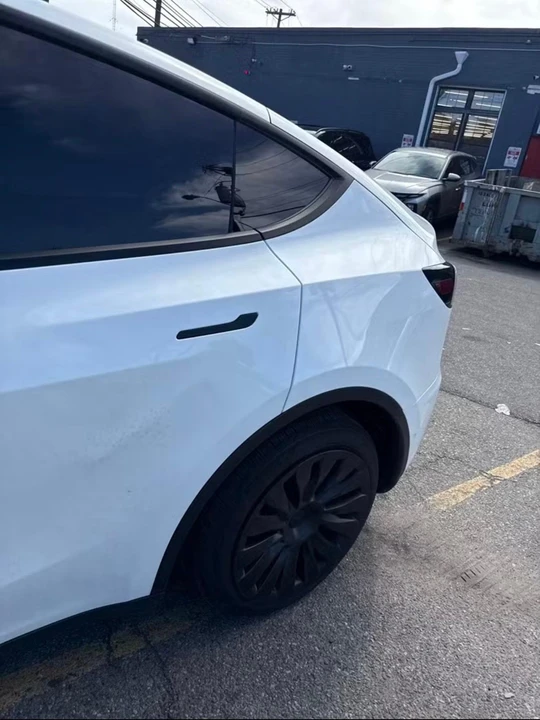 2022 Tesla Model Y - Image 27 of 31