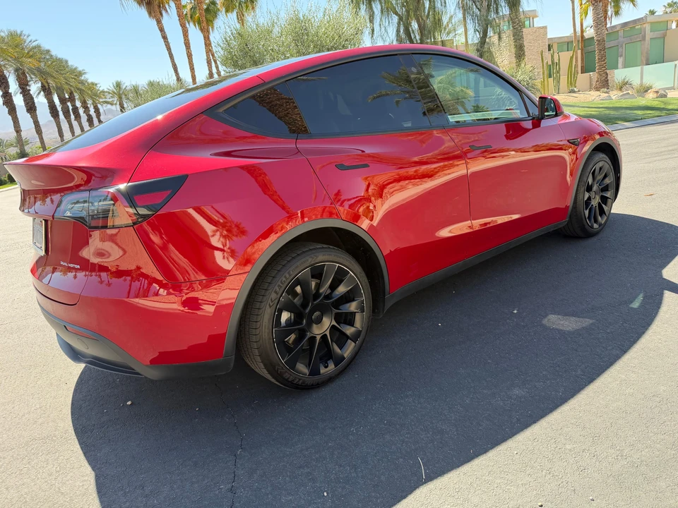 2022 Tesla Model Y - Image 13 of 31
