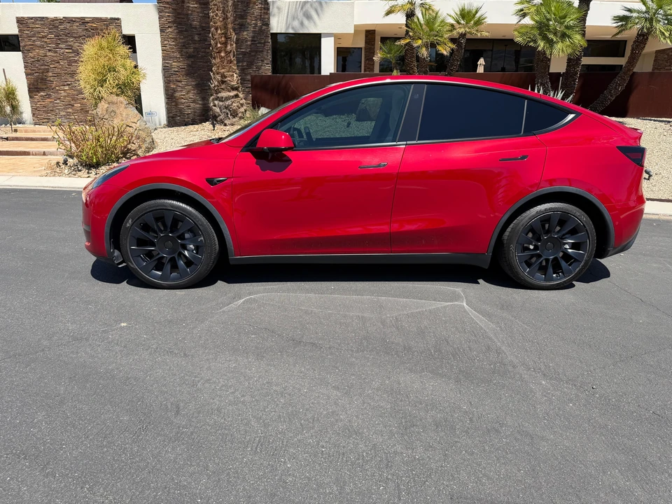 2022 Tesla Model Y - Image 8 of 31