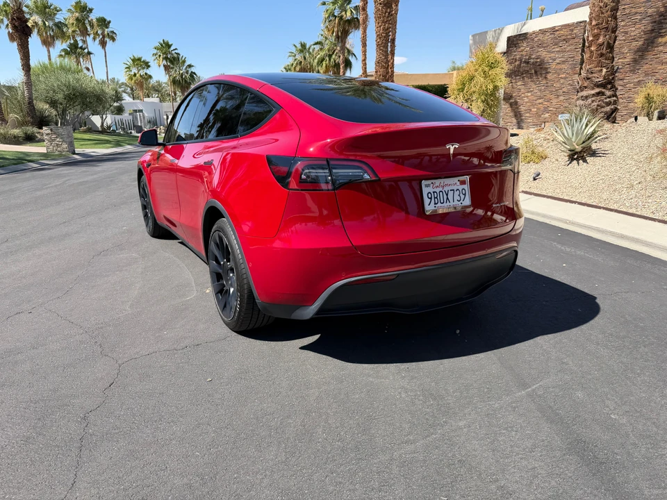 2022 Tesla Model Y - Image 11 of 31