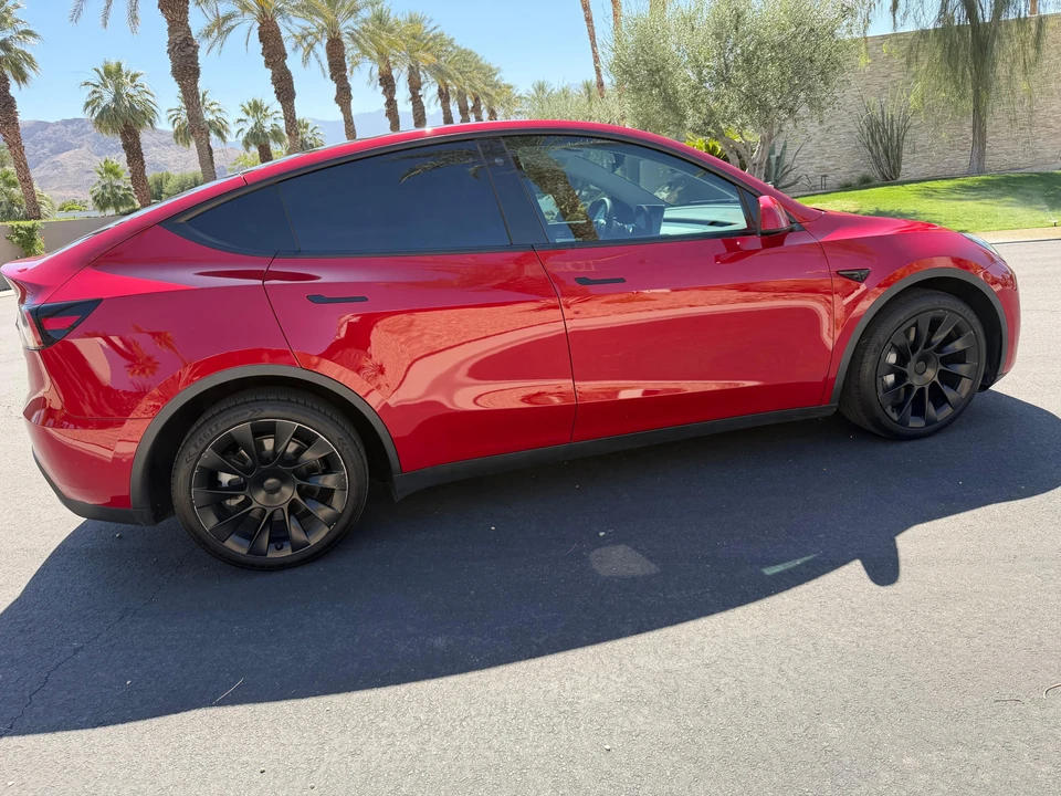 2022 Tesla Model Y - Image 14 of 31