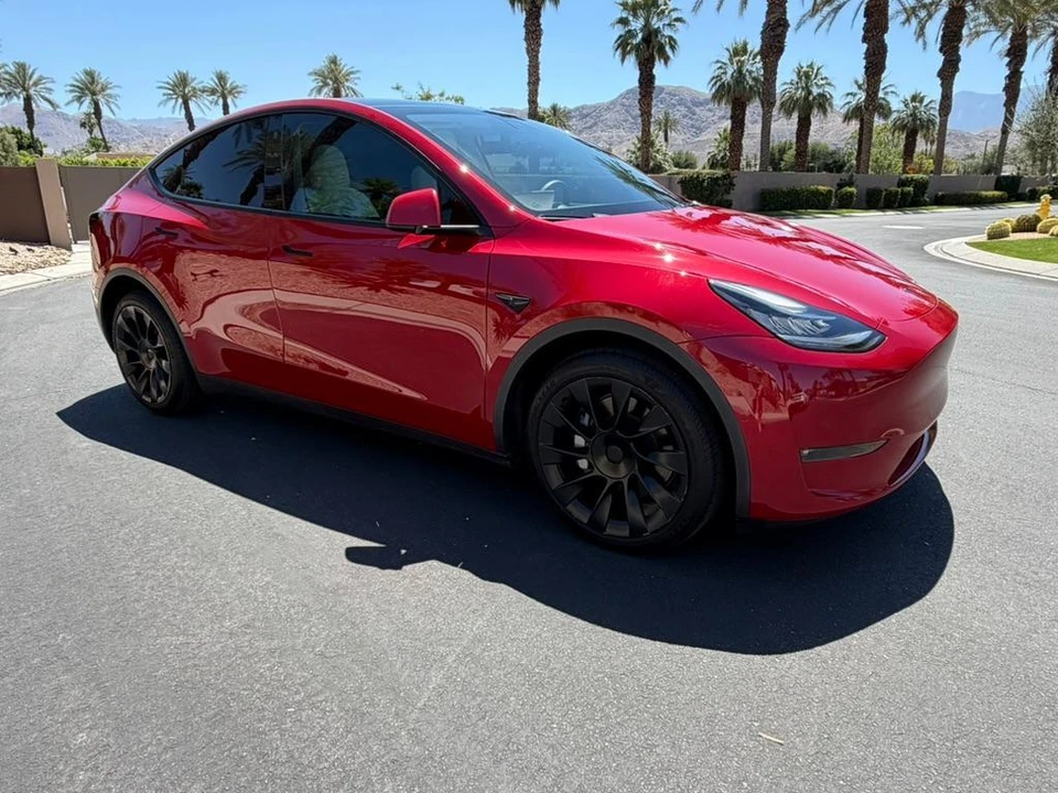 2022 Tesla Model Y - Image 16 of 31