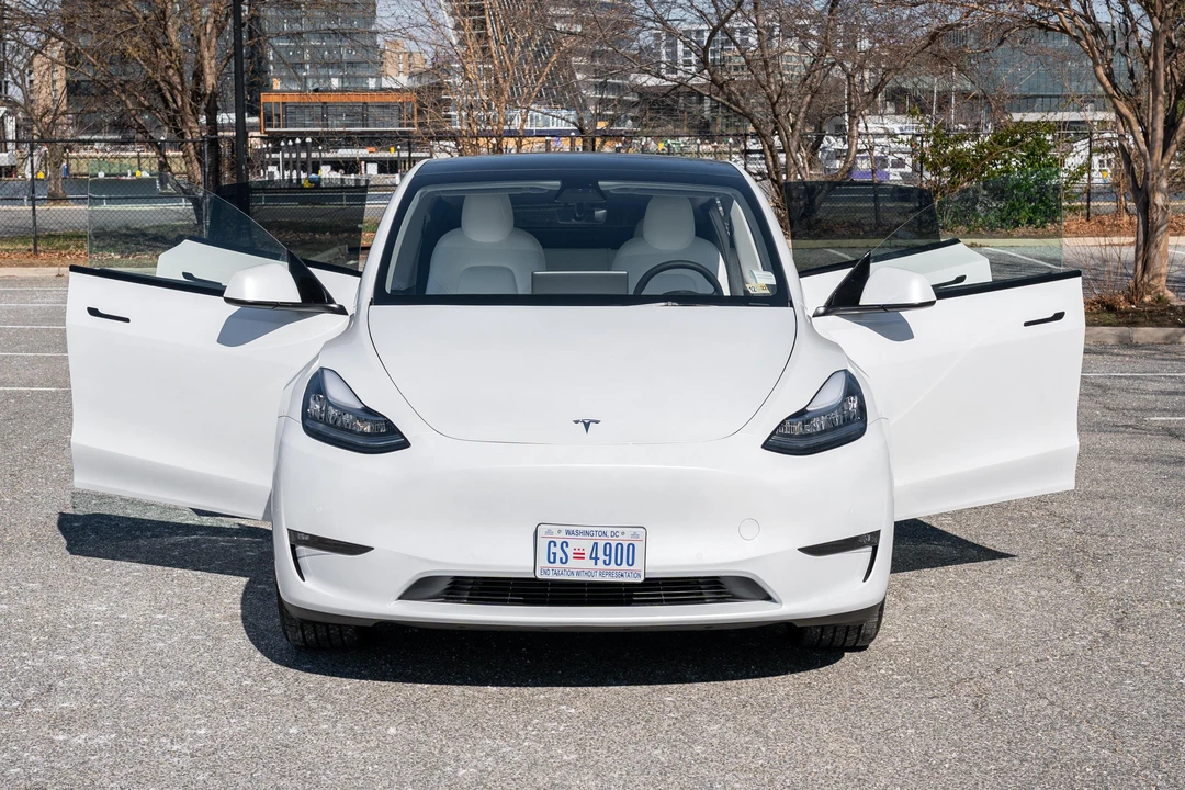 2022 Tesla Model Y - Image 7 of 31