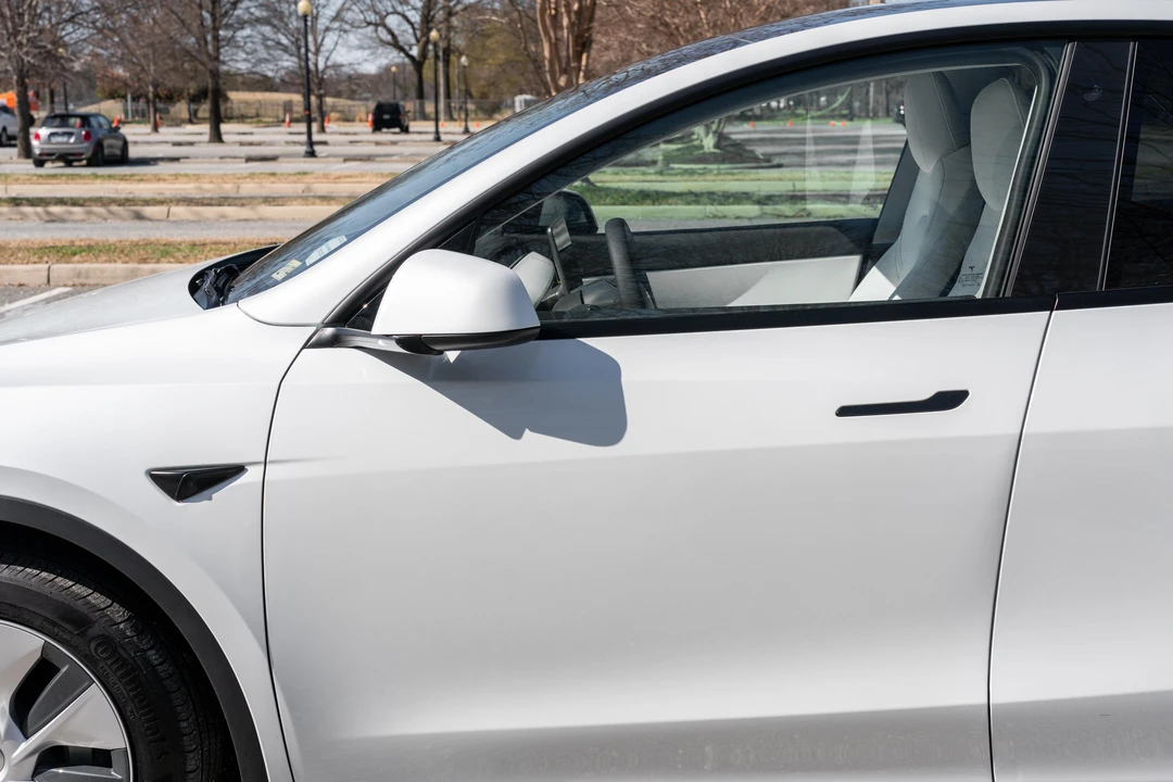 2022 Tesla Model Y - Image 23 of 31