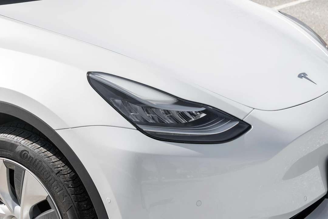 2022 Tesla Model Y - Image 12 of 31