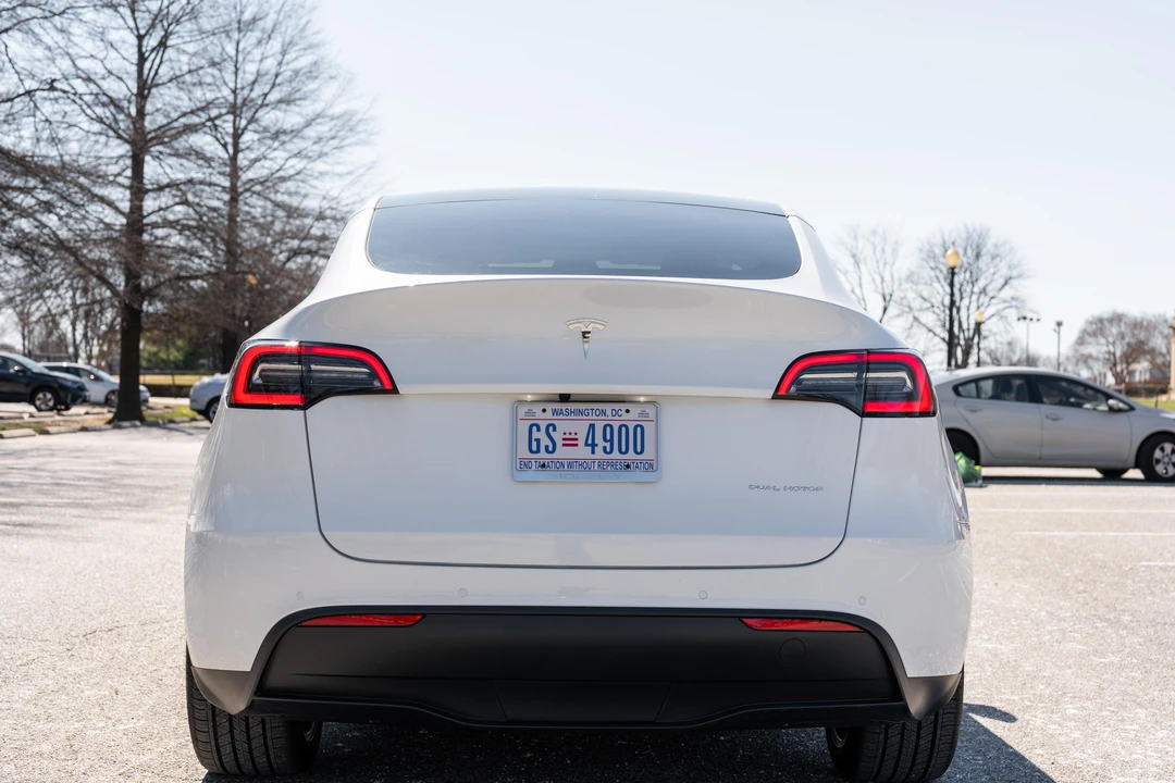 2022 Tesla Model Y - Image 9 of 31