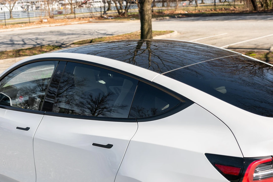 2022 Tesla Model Y - Image 28 of 31