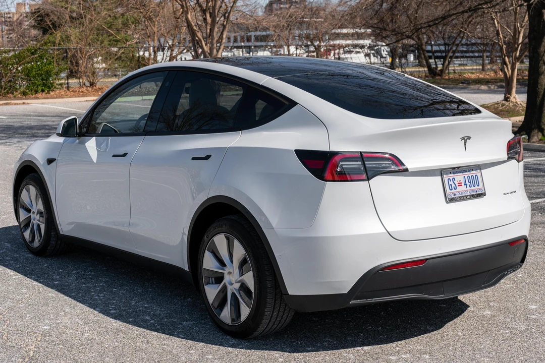 2022 Tesla Model Y - Image 4 of 31