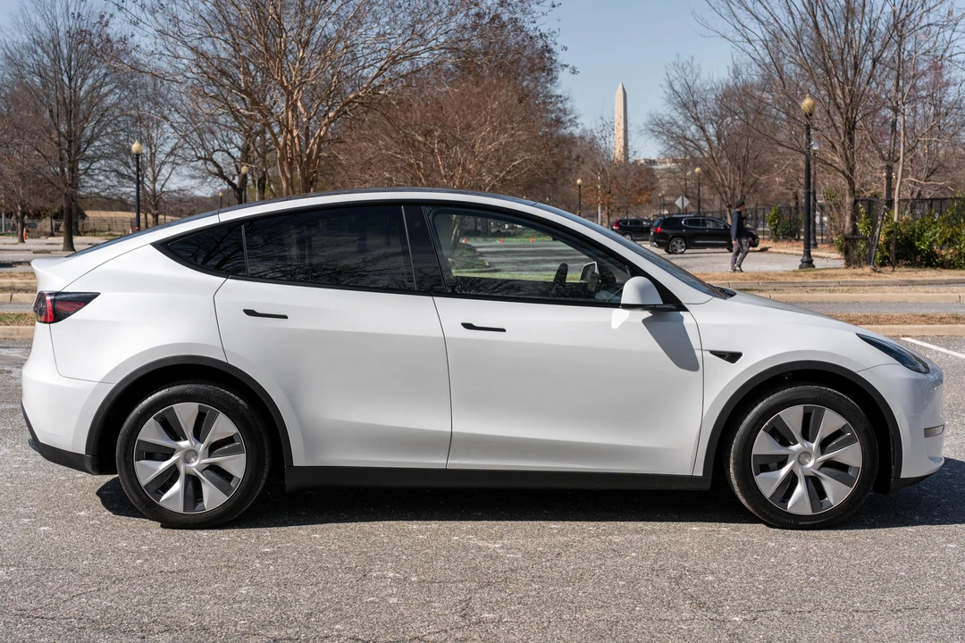 2022 Tesla Model Y - Image 3 of 31